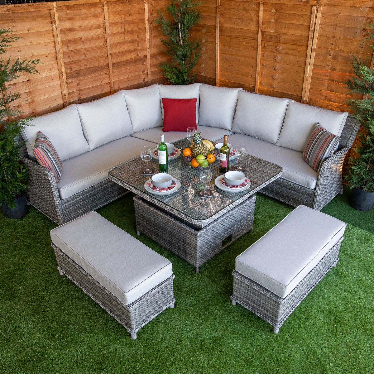 Champagne Kingston Square Rising Table Corner Set