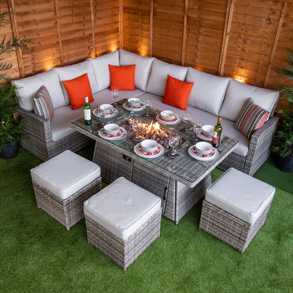 Champagne Hampton Corner Dining Set with Fire Pit