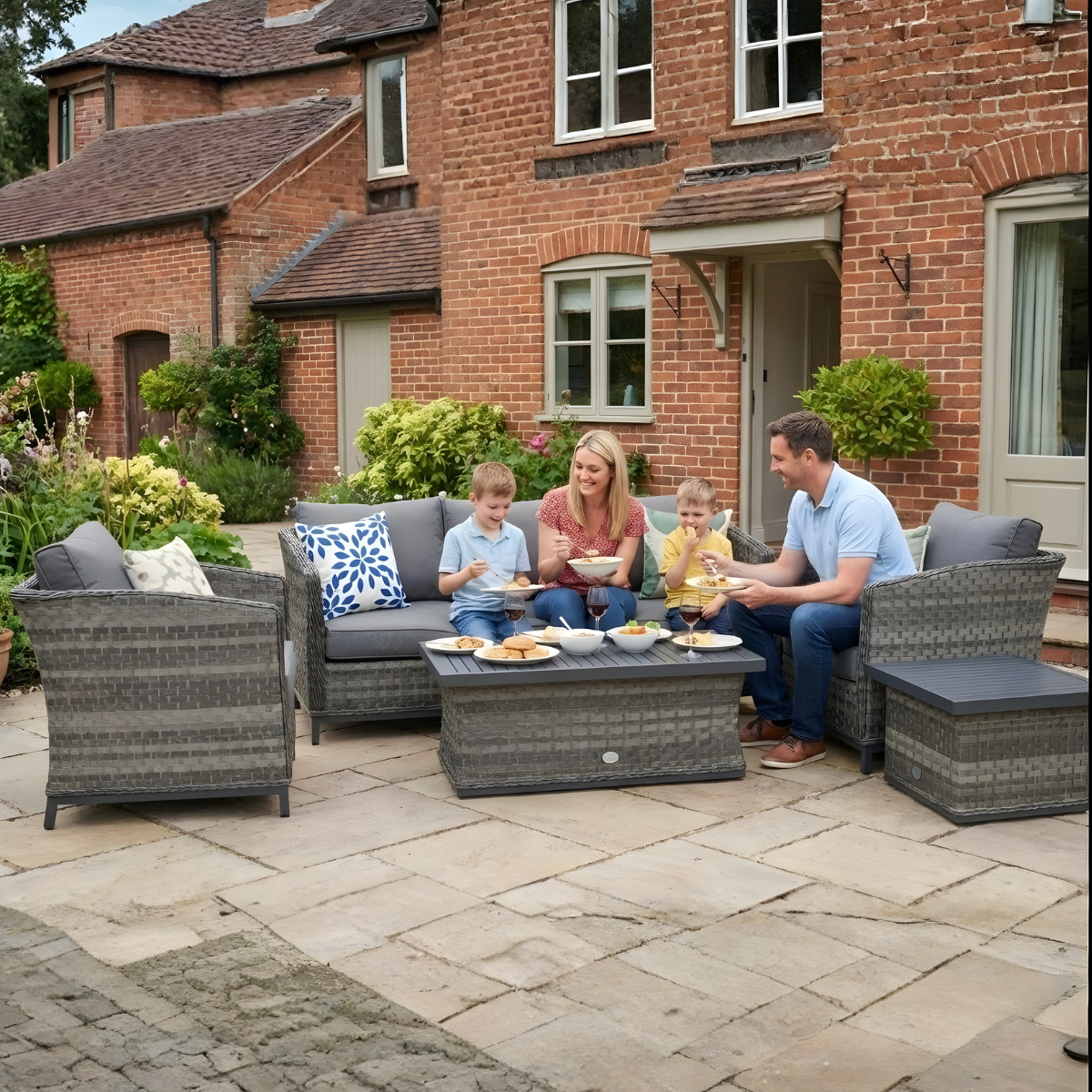 BOX DAMAGED - Monaco Serena 5 Seat 5 Piece Sofa Set With Side and Coffee Table